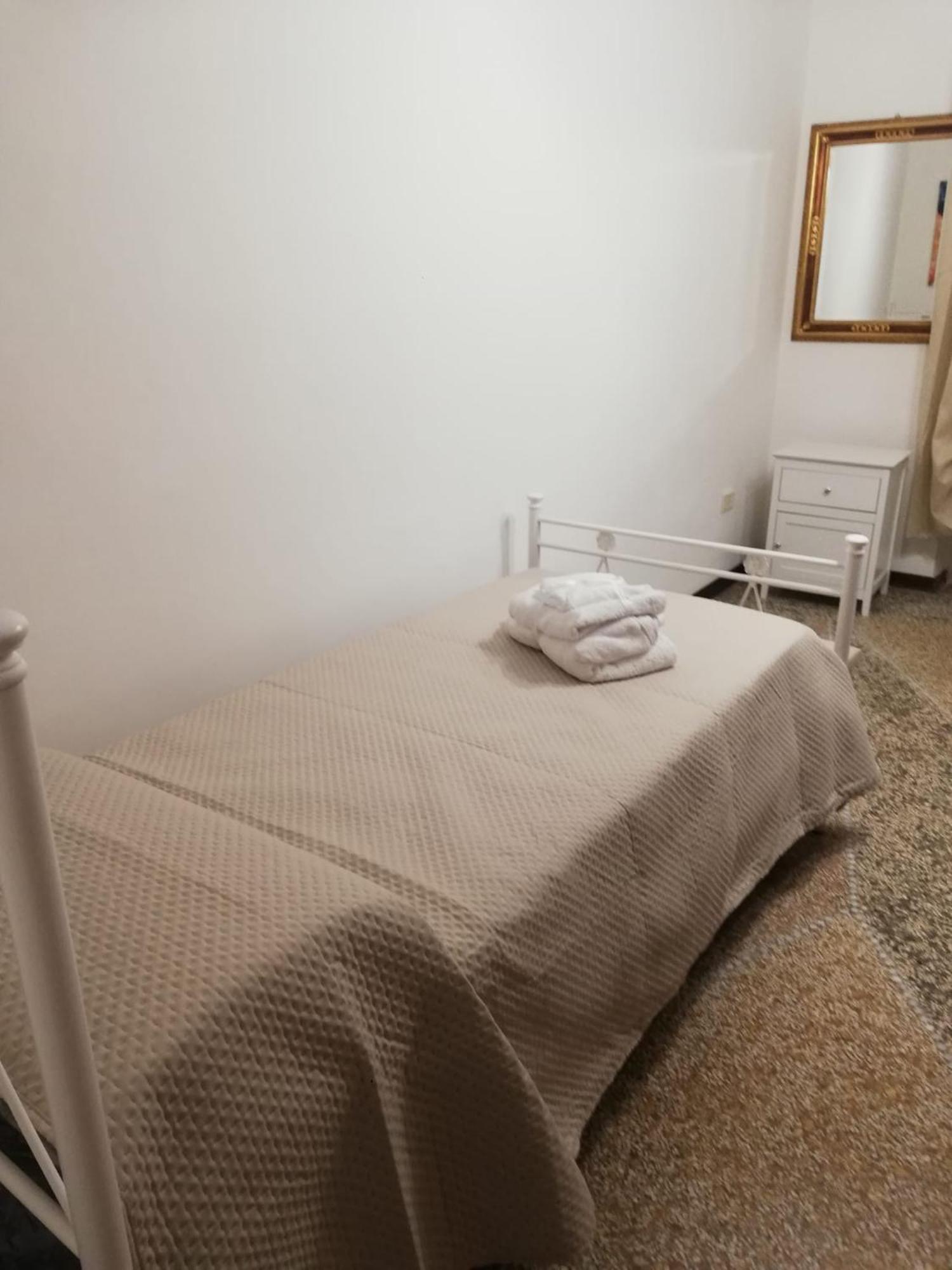 La Casa Di Anna Taranto Exterior foto
